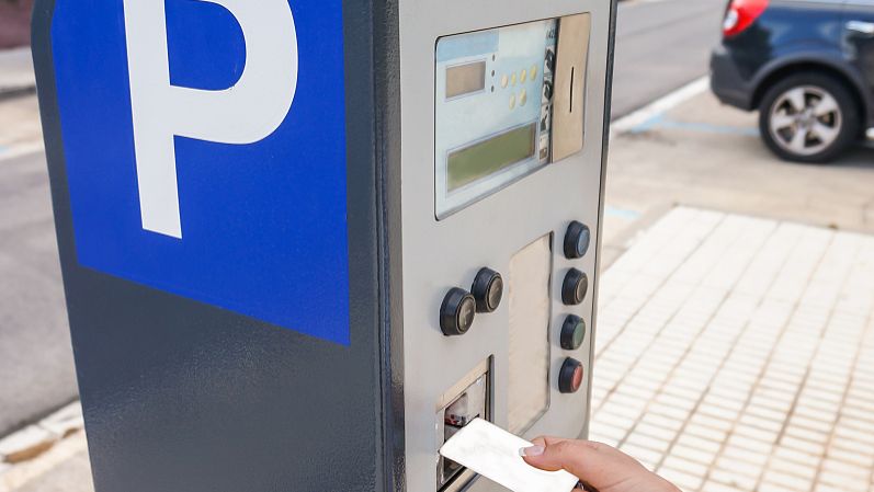 Can AC charging stations charge DC pure electric cars